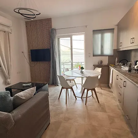 Sea Opera A1 Apartment *